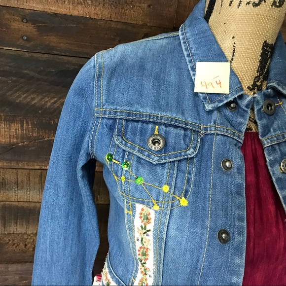 Old Navy Awesome Denim Jacket - Picture 4 of 8